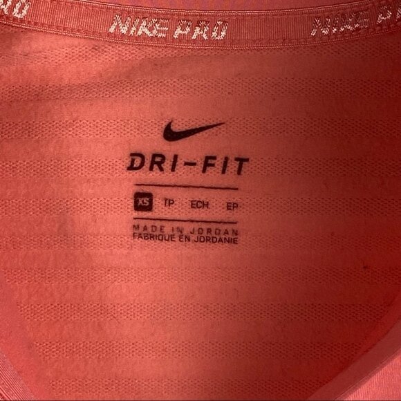 Nike Pro Training Jacket Sunblush Pinks Size XS Run‎ Fitness Athleisure Pullover - Picture 5 of 12